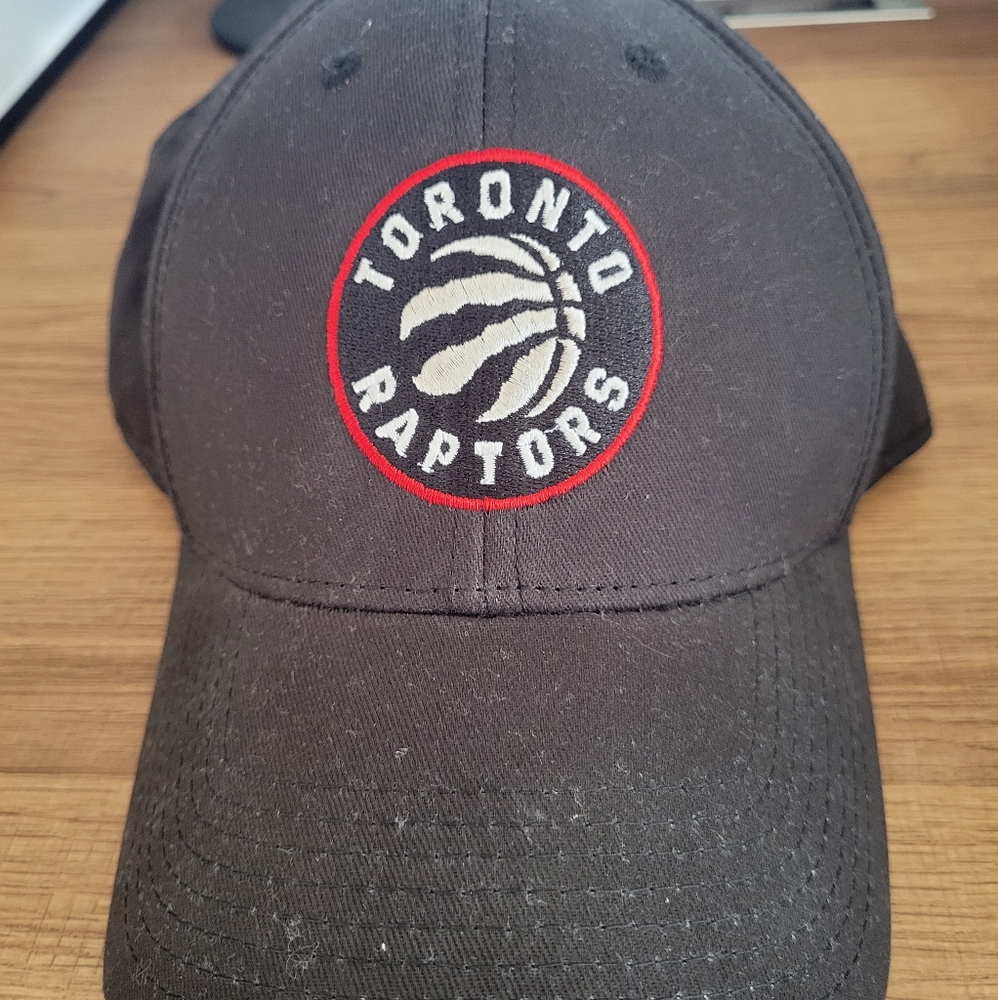 Raptors cap